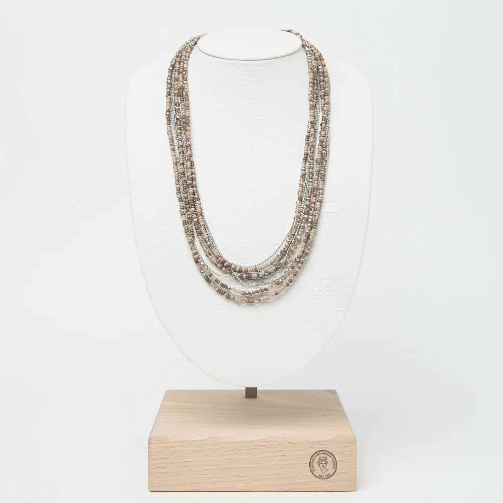 Collana in micro perle di vetro e cristalli