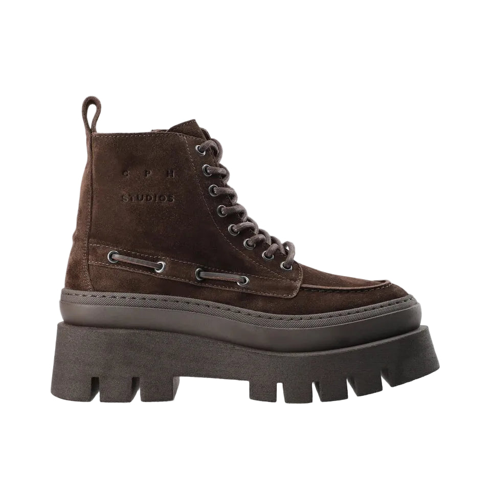 Hiker Boot in Suede