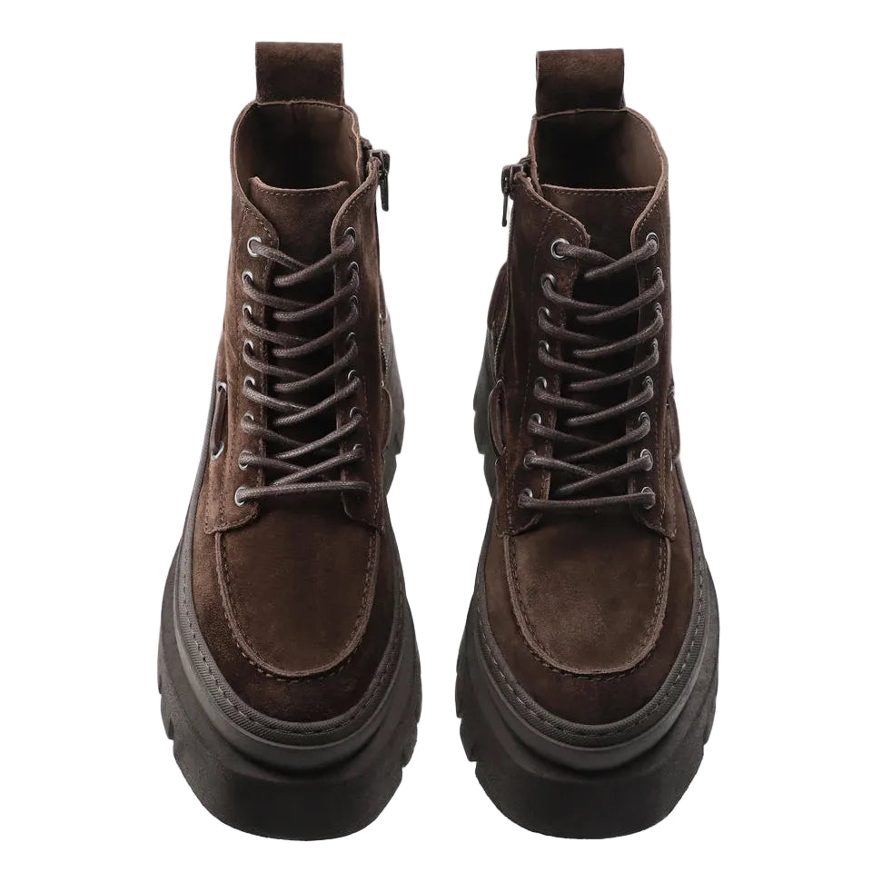 Hiker Boot in Suede