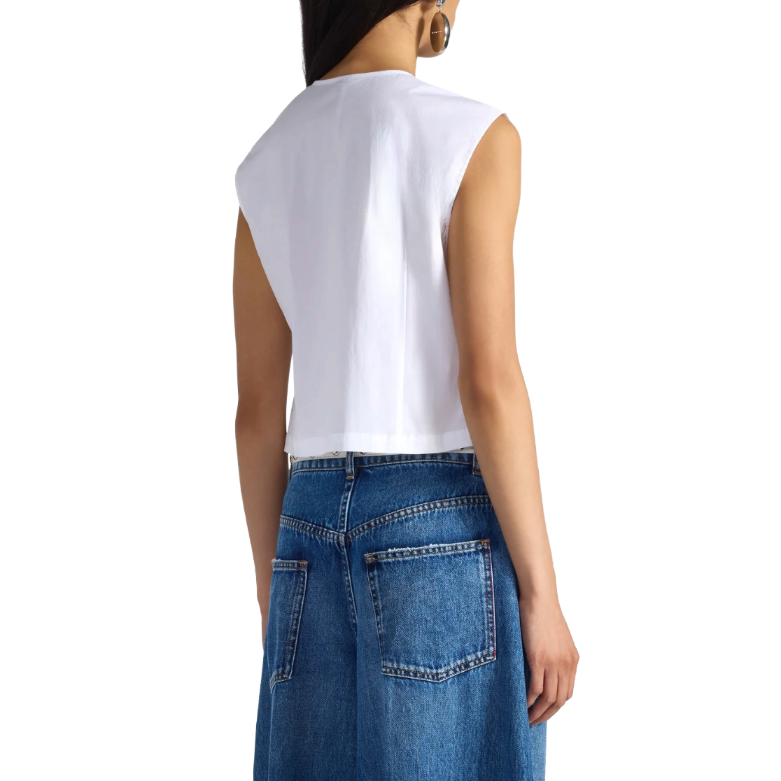 F6SK55_LIVIANA_CONTI_