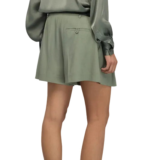 SHORT SABINA
